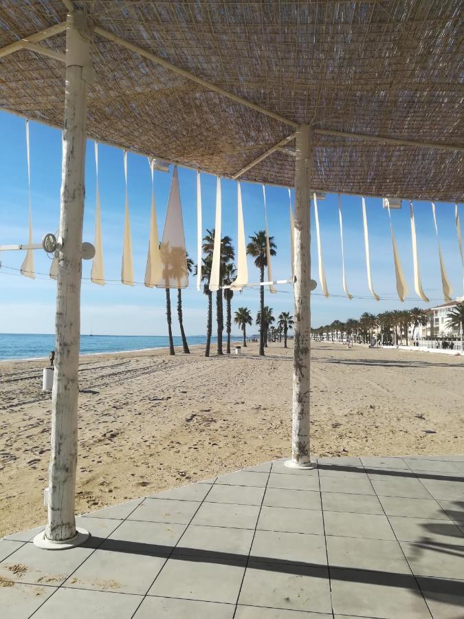Apartment Ibiza Style El Vendrell Bagian luar foto
