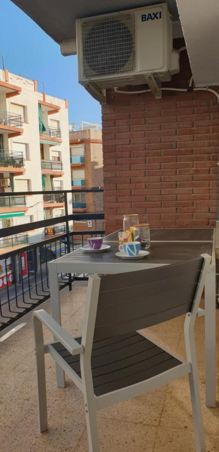 Apartment Ibiza Style El Vendrell Bagian luar foto